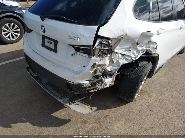 2015 Bmw X1 Xdrive28i მანქანა იყიდება აუქციონზე, vin: WBAVL1C56FVY34762, აუქციონის ნომერი: 44438664