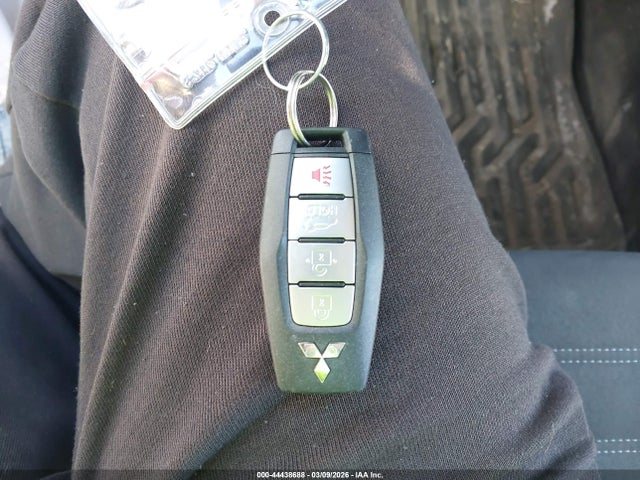 Продажа на аукционе авто 2024 Mitsubishi Outlander Se 2.5 S-awc, vin: JA4J4VA8XRZ011617, номер лота: 44438688
