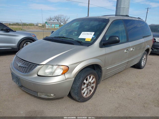 2002 CHRYSLER TOWN & COUNTRY 2C4GP54L02R711539 Photo 1