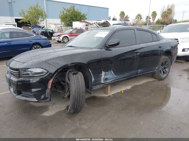 Dodge Charger Se 2015 2C3CDXBG2FH907412 Image 2