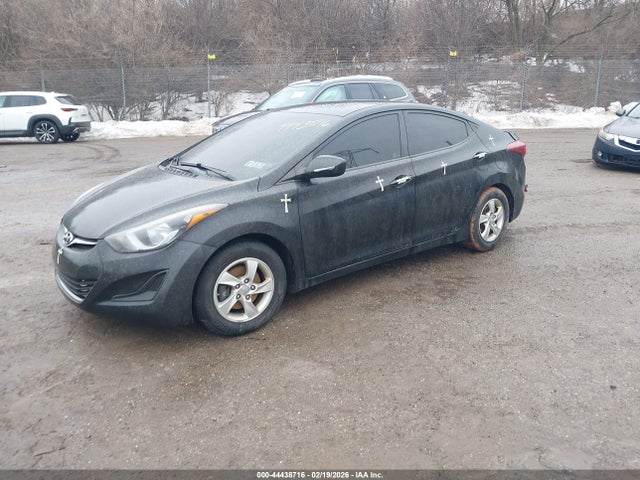 5NPDH4AE9FH567525 Hyundai ELANTRA SE
