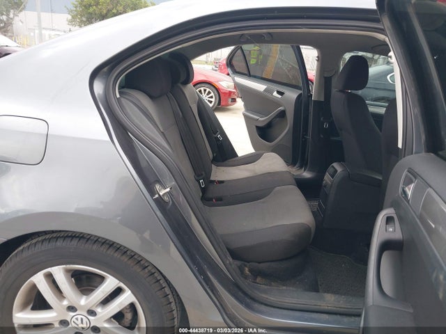 3VW2B7AJXJM252210 Volkswagen Jetta 1.4t S