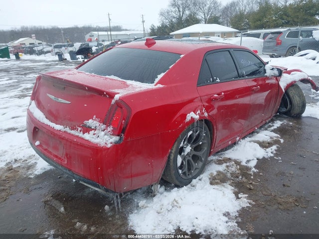 Продажа на аукционе авто 2015 Chrysler 300 300s, vin: 2C3CCABT6FH769743, номер лота: 44438751