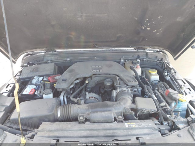 1C4HJXFGXKW611683 Jeep Wrangler Unlimited Rubicon 4x4