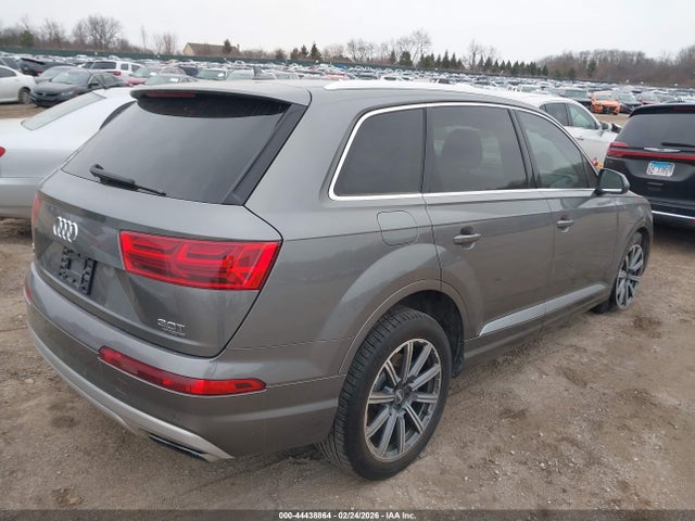 2017 AUDI Q7 WA1LAAF7XHD016340 Photo 3
