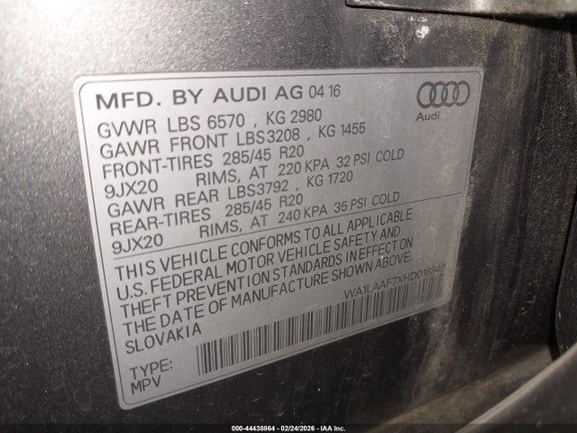 2017 AUDI Q7 WA1LAAF7XHD016340 Photo 8