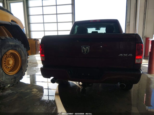 44438947 :رقم المزاد ، 3C6RR7KT2HG580167 vin ، 2017 Ram 1500 Express  4x4 5'7 Box مزاد بيع