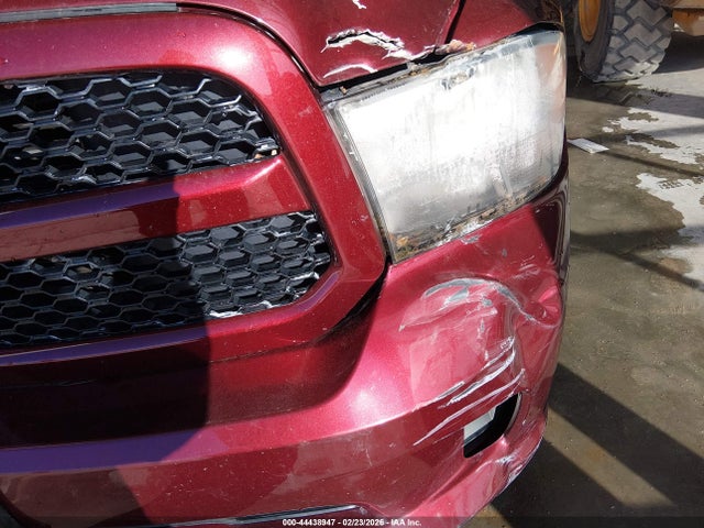 44438947 :رقم المزاد ، 3C6RR7KT2HG580167 vin ، 2017 Ram 1500 Express  4x4 5'7 Box مزاد بيع