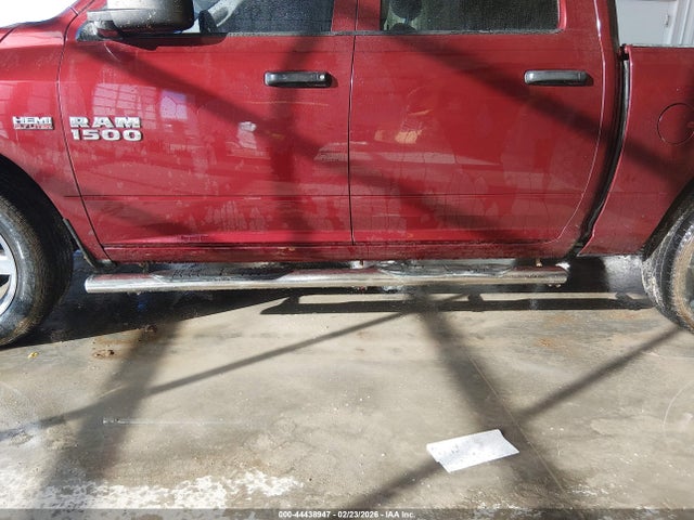 44438947 :رقم المزاد ، 3C6RR7KT2HG580167 vin ، 2017 Ram 1500 Express  4x4 5'7 Box مزاد بيع