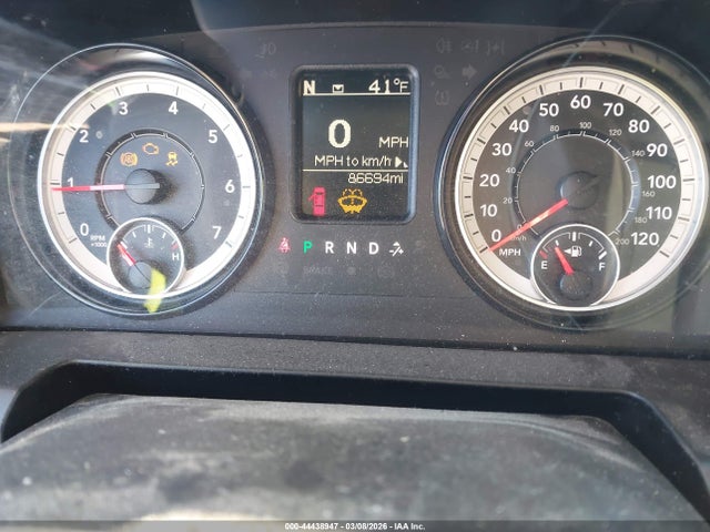 44438947 :رقم المزاد ، 3C6RR7KT2HG580167 vin ، 2017 Ram 1500 Express  4x4 5'7 Box مزاد بيع