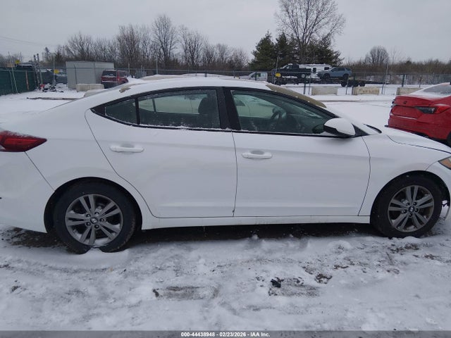 Продажа на аукционе авто 2017 Hyundai Elantra Se, vin: 5NPD84LF6HH123849, номер лота: 44438948