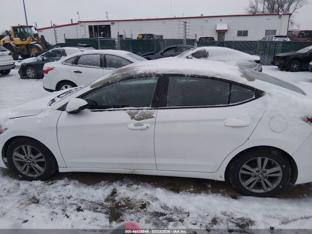 Продажа на аукционе авто 2017 Hyundai Elantra Se, vin: 5NPD84LF6HH123849, номер лота: 44438948