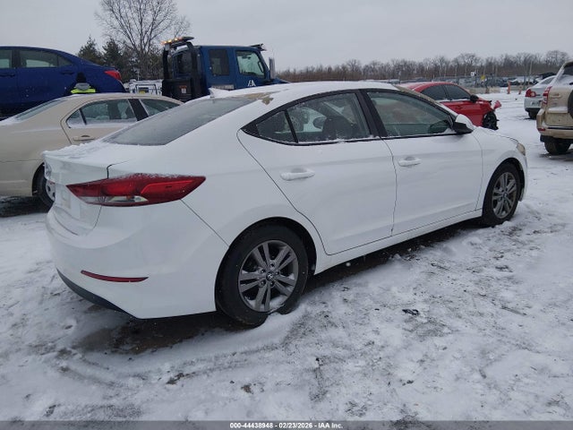 Продажа на аукционе авто 2017 Hyundai Elantra Se, vin: 5NPD84LF6HH123849, номер лота: 44438948