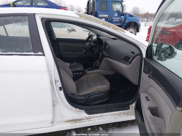Продажа на аукционе авто 2017 Hyundai Elantra Se, vin: 5NPD84LF6HH123849, номер лота: 44438948