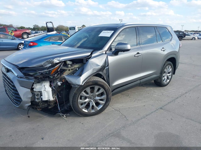 Toyota Grand Highlander Limited 2026 5TDAAAA56TS038478 Image 2