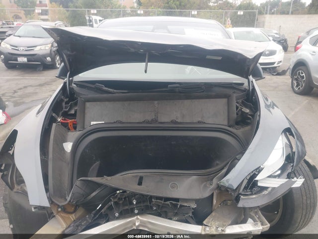 2023 Tesla Model Y Awd/long Range Dual Motor All-wheel Drive მანქანა იყიდება აუქციონზე, vin: 7SAYGDEE8PF853318, აუქციონის ნომერი: 44439161