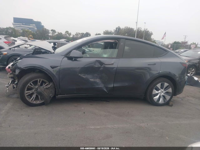 2023 Tesla Model Y Awd/long Range Dual Motor All-wheel Drive მანქანა იყიდება აუქციონზე, vin: 7SAYGDEE8PF853318, აუქციონის ნომერი: 44439161