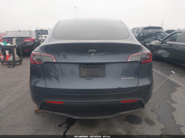 2023 Tesla Model Y Awd/long Range Dual Motor All-wheel Drive მანქანა იყიდება აუქციონზე, vin: 7SAYGDEE8PF853318, აუქციონის ნომერი: 44439161