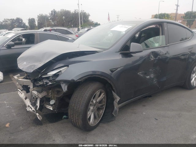 2023 Tesla Model Y Awd/long Range Dual Motor All-wheel Drive მანქანა იყიდება აუქციონზე, vin: 7SAYGDEE8PF853318, აუქციონის ნომერი: 44439161
