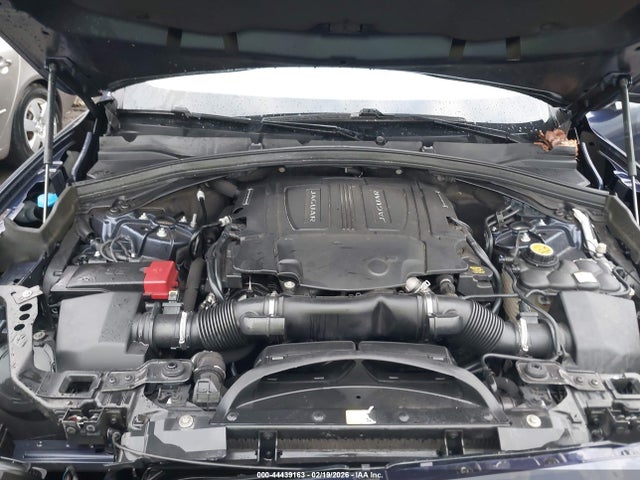 2017 JAGUAR F-PACE SADCJ2BV8HA058804 Photo 9