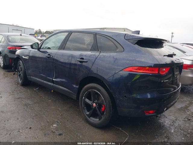 2017 JAGUAR F-PACE SADCJ2BV8HA058804 Photo 2
