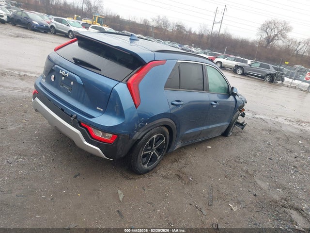 KNDCR3LE6P5045064 KIA NIRO EX