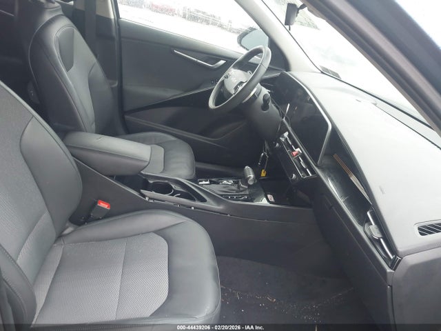 KNDCR3LE6P5045064 KIA NIRO EX