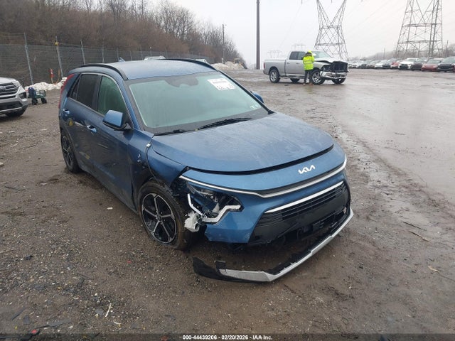 KNDCR3LE6P5045064 KIA NIRO EX