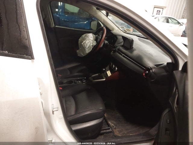 2018 MAZDA CX-3 JM1DKFC74J0301296 Photo 4