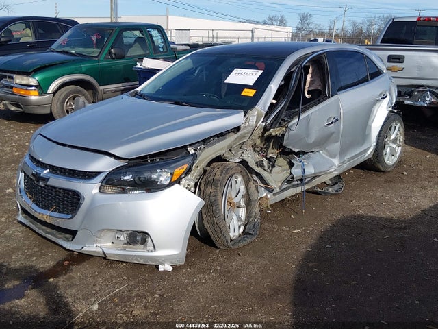 Chevrolet Malibu 1lz 2015 1G11F5SL7FF104720 Image 2