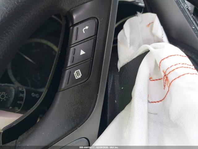 Продажа на аукционе авто 2018 Hyundai Santa Fe Sport 2.4l, vin: 5XYZT3LB6JG566205, номер лота: 44439277