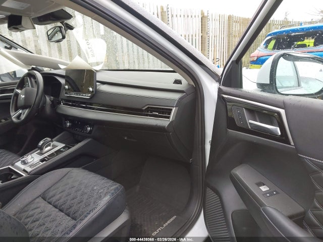 2024 MITSUBISHI OUTLANDER PHEV JA4T5WA99RZ053815 Photo 4