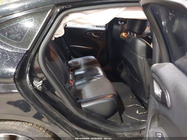 Aukcja sprzedaży 2015 Chrysler 200 S, vin: 1C3CCCBB0FN675223, numer aukcji: 44439409