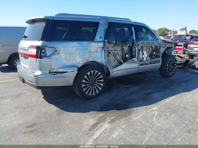 2021 LINCOLN NAVIGATOR 5LMJJ3KT7MEL18239 Photo 3