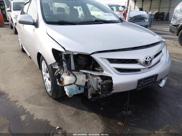2011 Toyota Corolla Le მანქანა იყიდება აუქციონზე, vin: JTDBU4EE9B9130527, აუქციონის ნომერი: 44439430