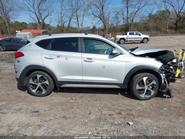 2017 Hyundai Tucson Sport მანქანა იყიდება აუქციონზე, vin: KM8J33A26HU585972, აუქციონის ნომერი: 44439532