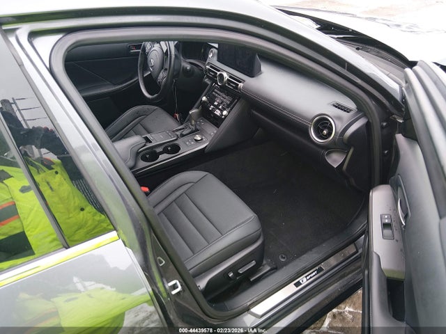 2022 LEXUS IS 350 JTHGZ1E27N5026091 Photo 4