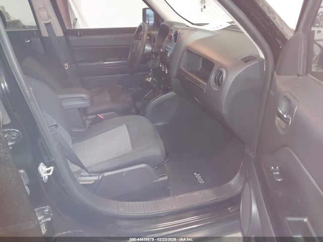 Jeep Patriot Altitude Edition 2015 1C4NJPBA7FD399671 Image 5