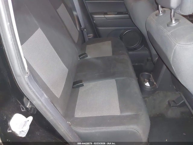 Jeep Patriot Altitude Edition 2015 1C4NJPBA7FD399671 Image 8