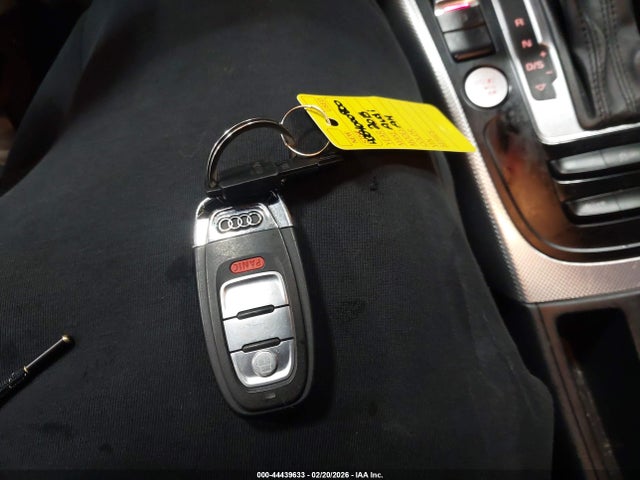 2015 Audi A4 2.0t Premium მანქანა იყიდება აუქციონზე, vin: WAUFFAFL3FN020879, აუქციონის ნომერი: 44439633