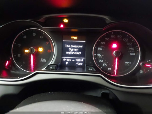 2015 Audi A4 2.0t Premium მანქანა იყიდება აუქციონზე, vin: WAUFFAFL3FN020879, აუქციონის ნომერი: 44439633