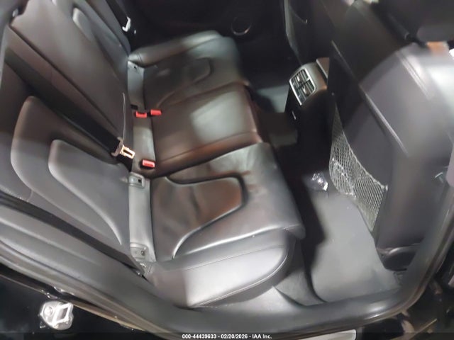 2015 Audi A4 2.0t Premium მანქანა იყიდება აუქციონზე, vin: WAUFFAFL3FN020879, აუქციონის ნომერი: 44439633