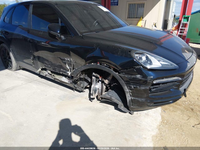 2019 PORSCHE CAYENNE WP1AA2AY3KDA16351 Photo 5