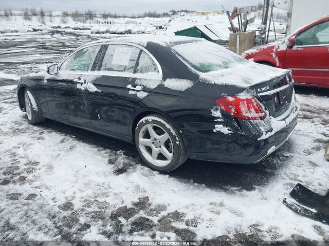 44439652 :رقم المزاد ، WDDZF4KB7JA392889 vin ، 2018 Mercedes-benz E 300 4matic مزاد بيع