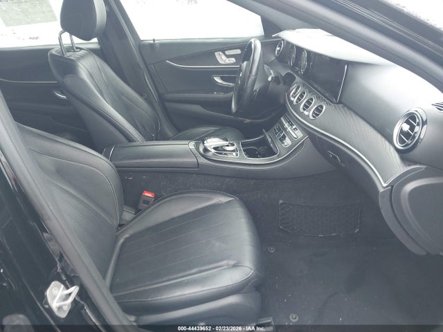 44439652 :رقم المزاد ، WDDZF4KB7JA392889 vin ، 2018 Mercedes-benz E 300 4matic مزاد بيع