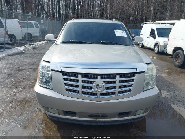 Продажа на аукционе авто 2008 Cadillac Escalade Esv Standard, vin: 1GYFK66868R159580, номер лота: 44439658
