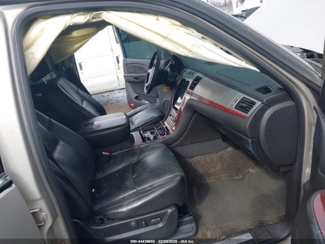 2008 CADILLAC ESCALADE ESV 1GYFK66868R159580 Photo 4