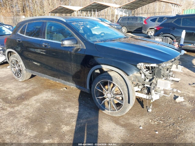 2017 MERCEDES-BENZ GLA 250 WDCTG4GB1HJ320127