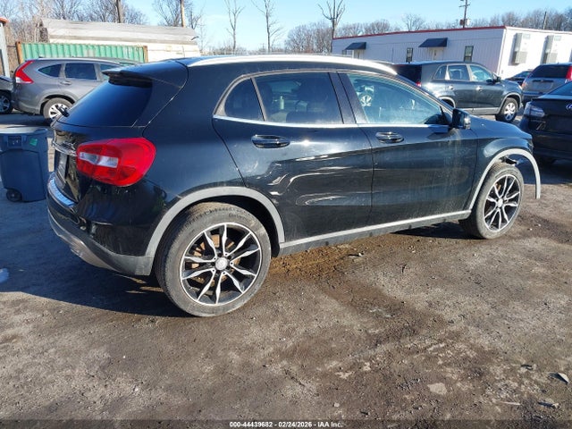 2017 MERCEDES-BENZ GLA 250 WDCTG4GB1HJ320127 Photo 3