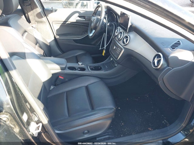 2017 MERCEDES-BENZ GLA 250 WDCTG4GB1HJ320127 Photo 4